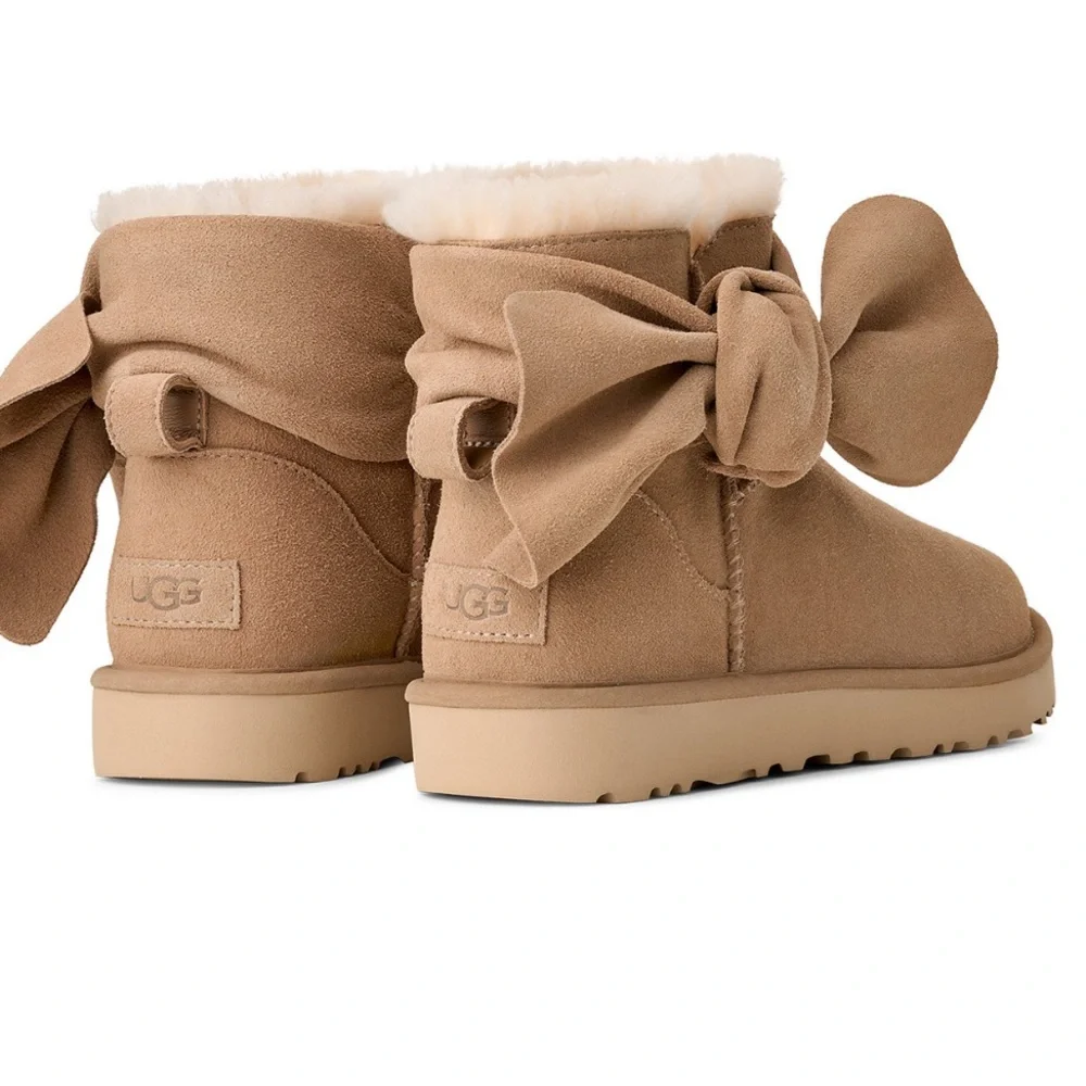 UGG® Women's Classic Mini Bow Boots